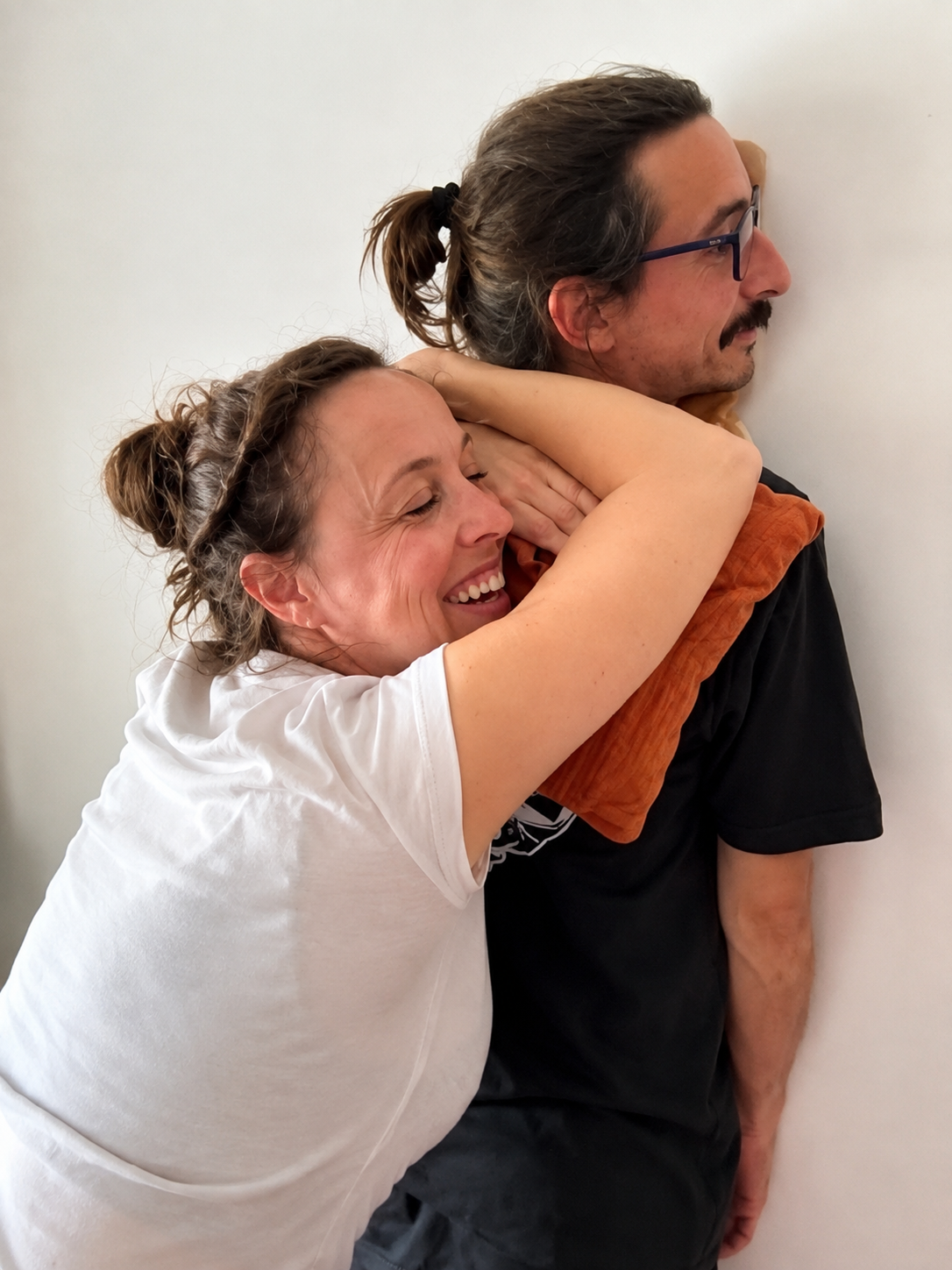 Practicamos masajes, uso de la voz, manejo del miedo y comunicación de pareja.